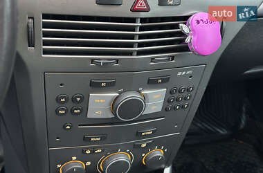 Универсал Opel Astra 2007 в Ивано-Франковске