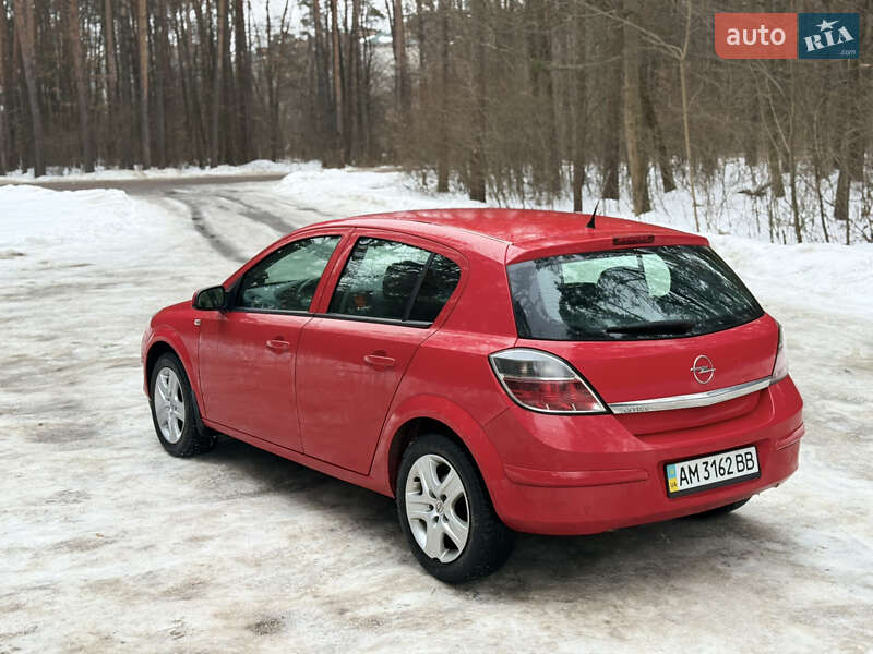 Хэтчбек Opel Astra 2009 в Житомире