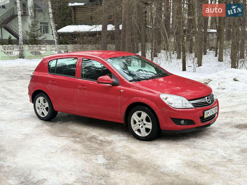 Хэтчбек Opel Astra 2009 в Житомире