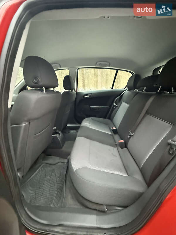 Хэтчбек Opel Astra 2009 в Житомире