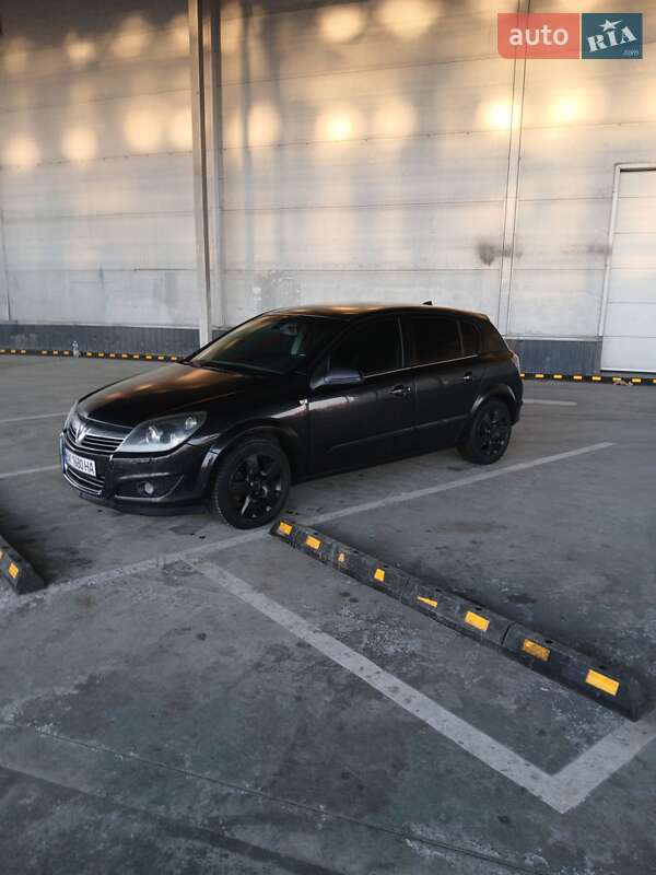 Хэтчбек Opel Astra 2008 в Ровно