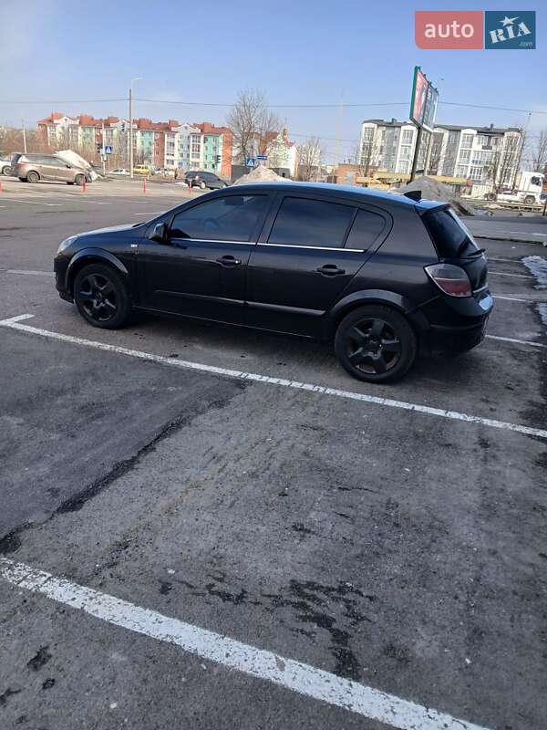 Хэтчбек Opel Astra 2008 в Ровно