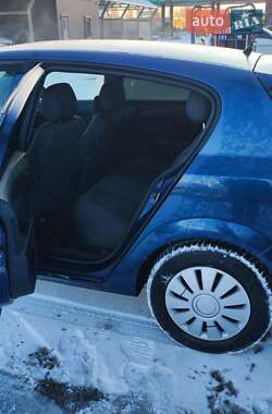 Хэтчбек Opel Astra 2006 в Днепре