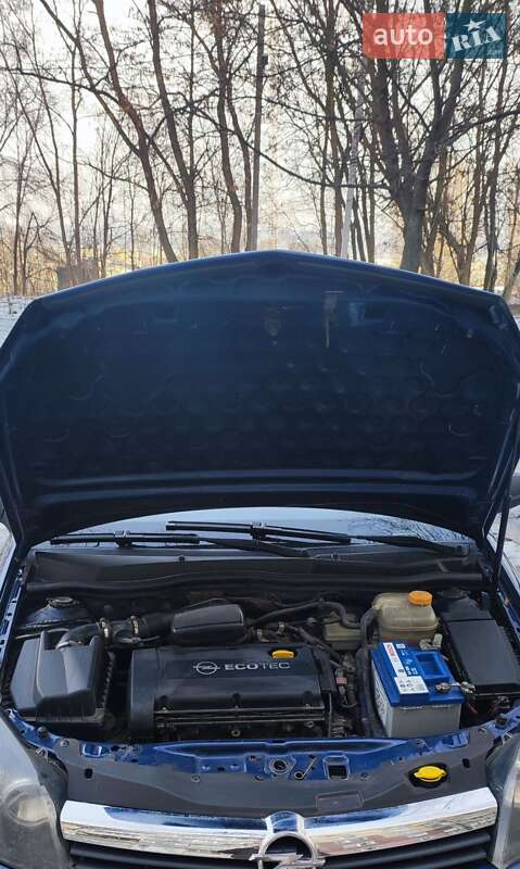 Хэтчбек Opel Astra 2006 в Днепре