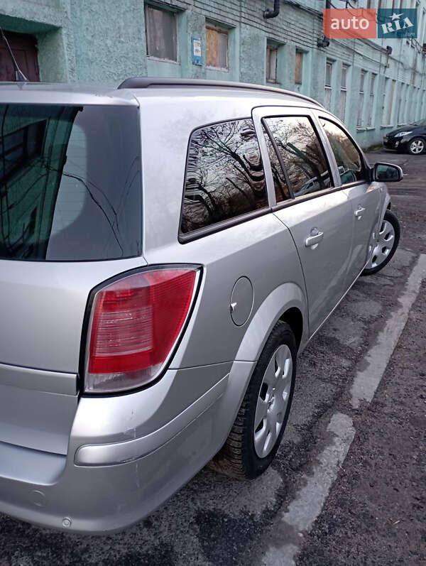 Универсал Opel Astra 2005 в Запорожье