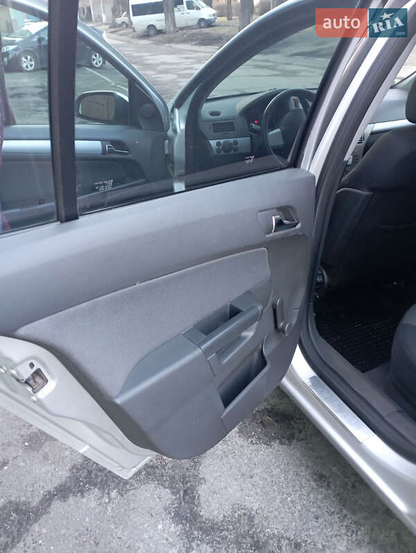 Универсал Opel Astra 2005 в Запорожье