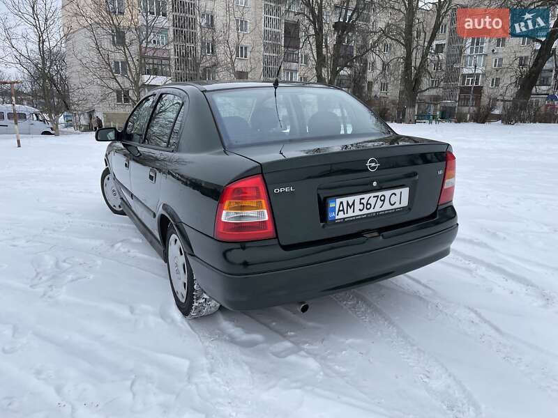 Седан Opel Astra 2002 в Жмеринці