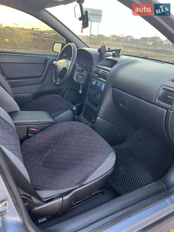 Седан Opel Astra 2007 в Городке