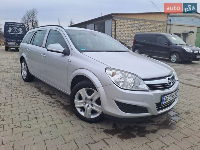 Универсал Opel Astra 2009 в Виннице