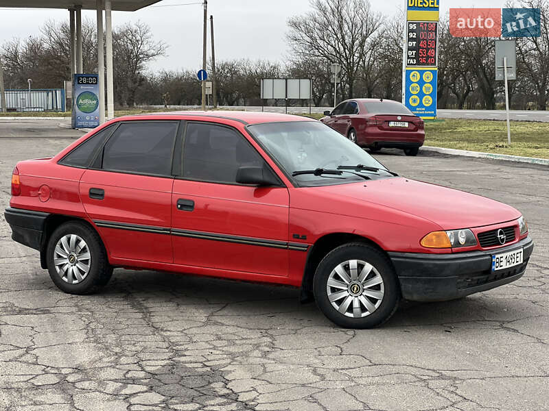 Седан Opel Astra 1993 в Миколаєві фото 3 Седан Opel Astra 1993 в Миколаєві