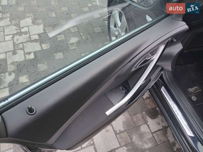 Хэтчбек Opel Astra 2011 в Полтаве