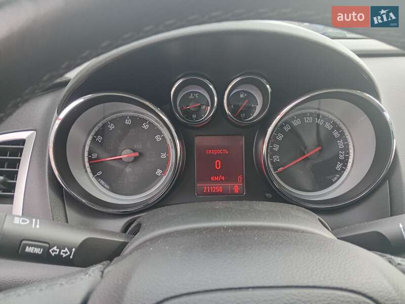 Хэтчбек Opel Astra 2011 в Полтаве