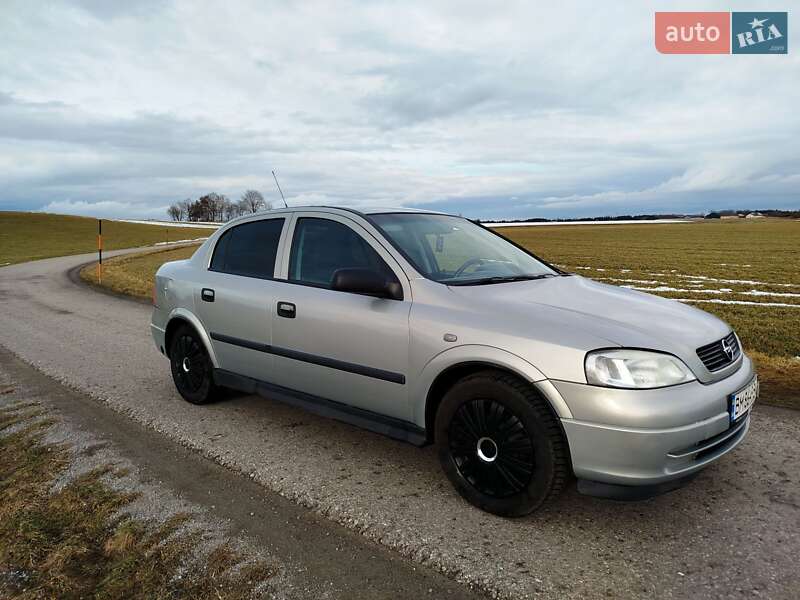 Седан Opel Astra 2007 в Бурині
