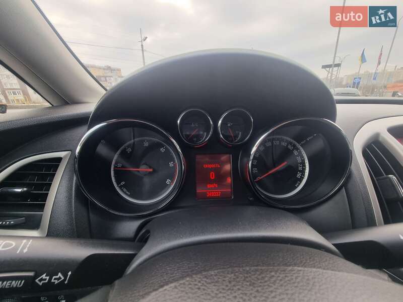 Универсал Opel Astra 2011 в Хмельницком