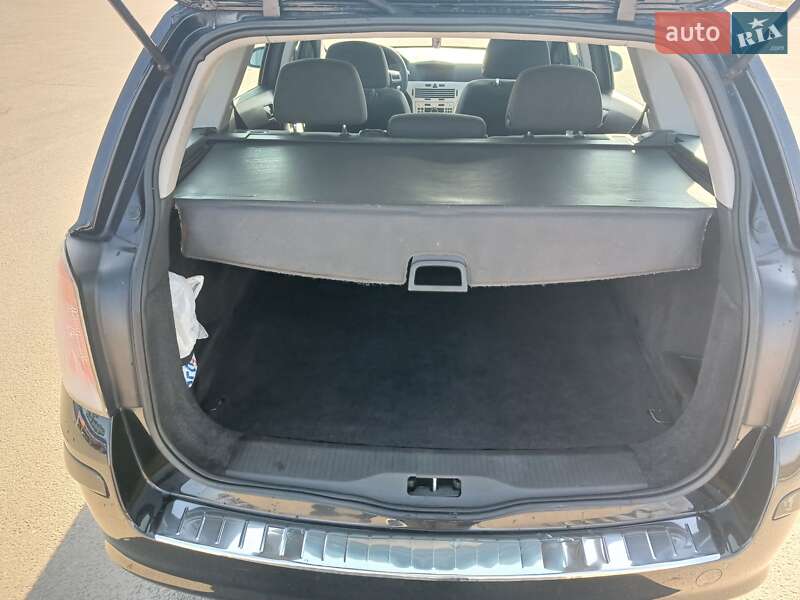 Универсал Opel Astra 2009 в Луцке