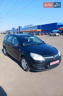 Універсал Opel Astra 2009 в Луцьку