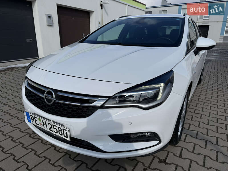 Универсал Opel Astra 2018 в Хмельницком