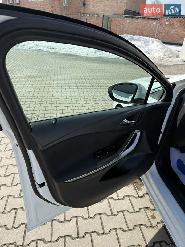 Универсал Opel Astra 2018 в Хмельницком