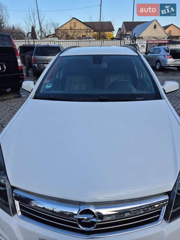 Універсал Opel Astra 2007 в Луцьку