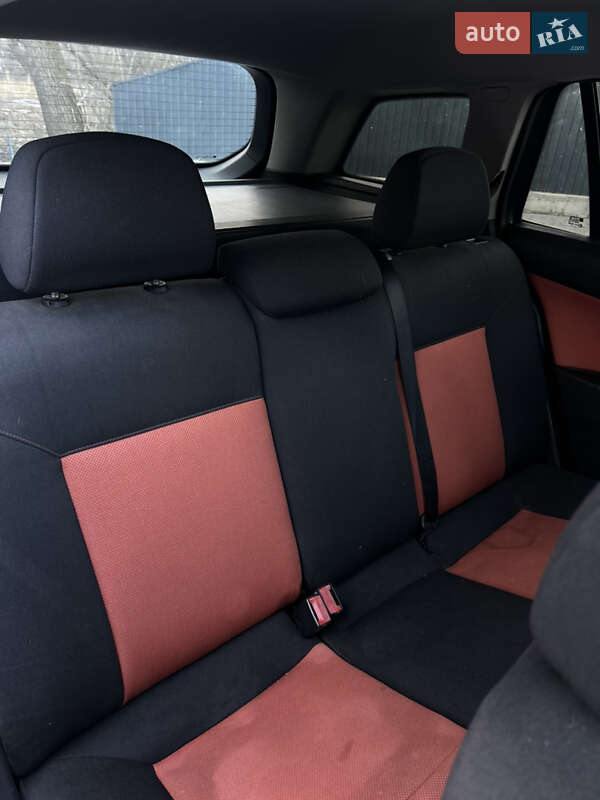 Універсал Opel Astra 2006 в Чернівцях