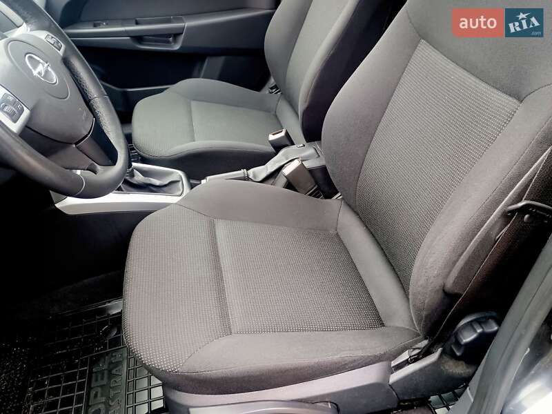 Хэтчбек Opel Astra 2009 в Харькове