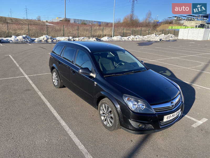 Універсал Opel Astra 2010 в Рівному фото 5 Універсал Opel Astra 2010 в Рівному