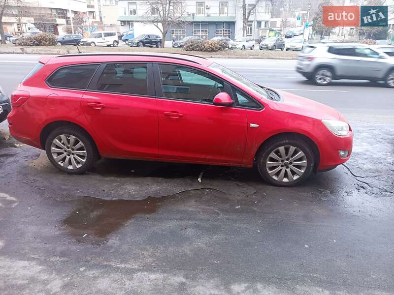 Універсал Opel Astra 2011 в Києві фото 6 Універсал Opel Astra 2011 в Києві