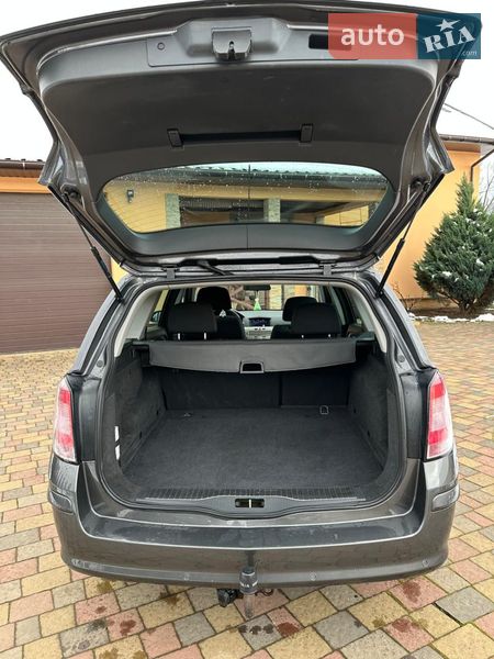 Универсал Opel Astra 2009 в Брошневе