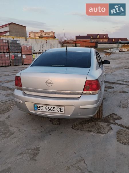 Седан Opel Astra 2008 в Первомайске