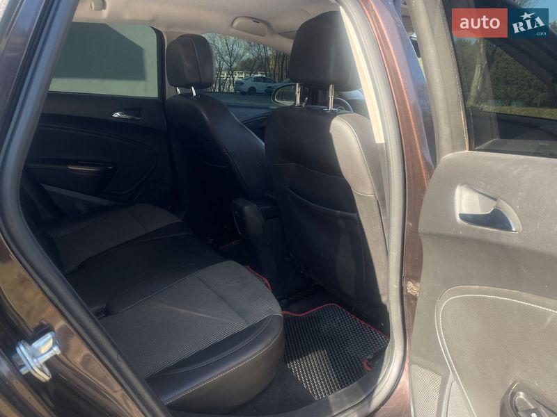 Універсал Opel Astra 2012 в Новояворівську