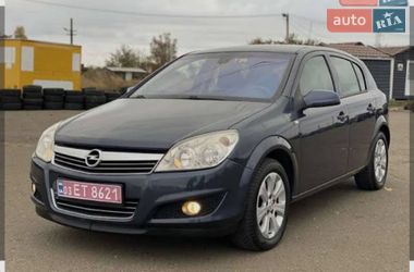 Хетчбек Opel Astra 2009 в Сараті