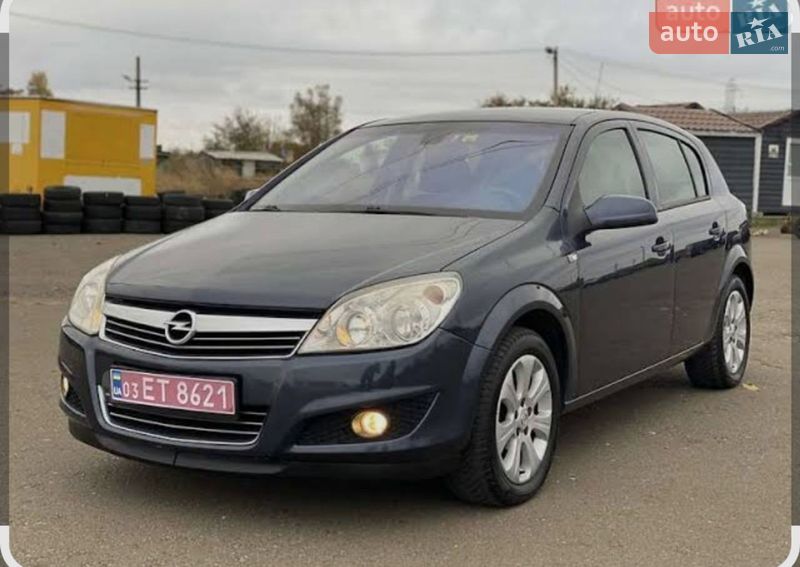 Хетчбек Opel Astra 2009 в Сараті