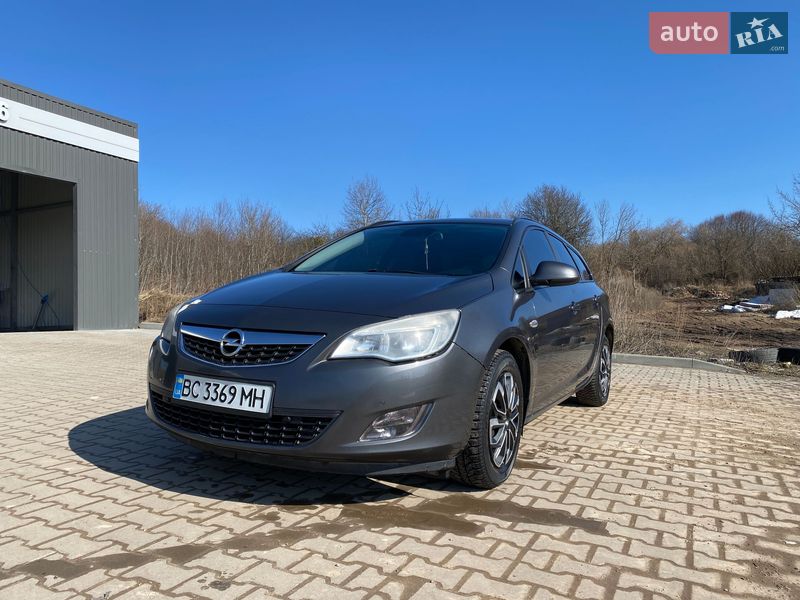 Opel Astra 2010