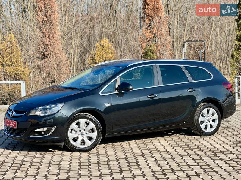 Универсал Opel Astra 2014 в Ивано-Франковске