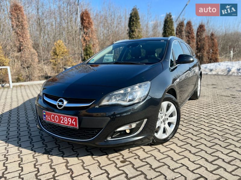 Универсал Opel Astra 2014 в Ивано-Франковске