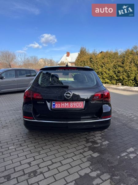 Универсал Opel Astra 2013 в Луцке