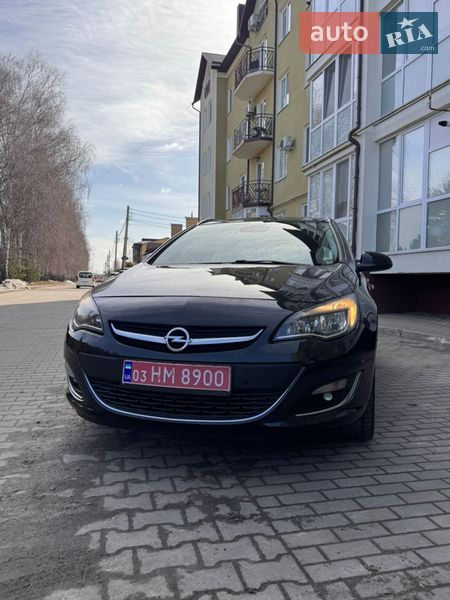 Универсал Opel Astra 2013 в Луцке
