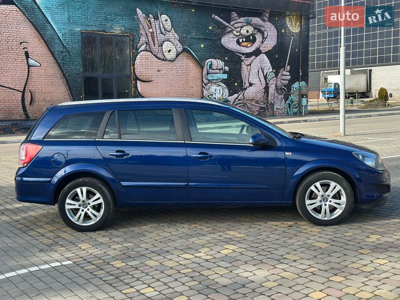 Універсал Opel Astra 2007 в Луцьку