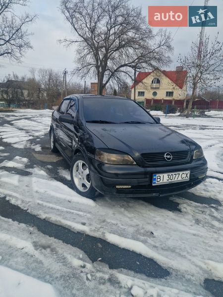 Седан Opel Astra 2006 в Гадяче