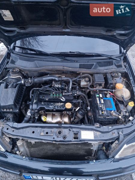 Седан Opel Astra 2006 в Гадяче