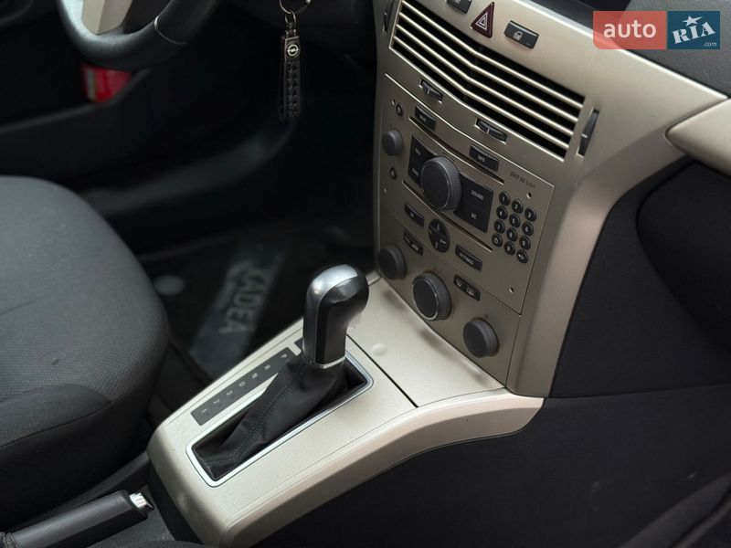 Универсал Opel Astra 2007 в Могилев-Подольске