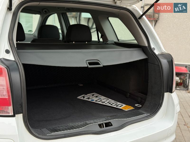 Универсал Opel Astra 2007 в Могилев-Подольске