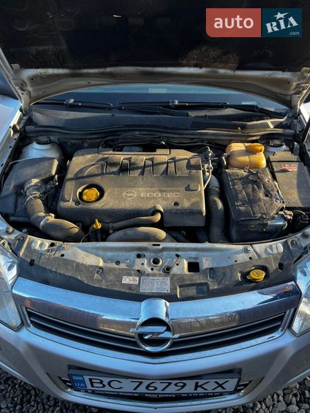 Универсал Opel Astra 2008 в Дублянах