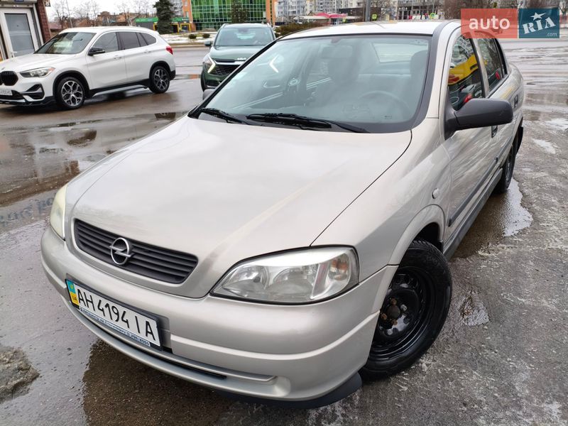 Седан Opel Astra 2009 в Киеве
