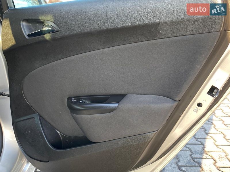 Универсал Opel Astra 2013 в Тернополе