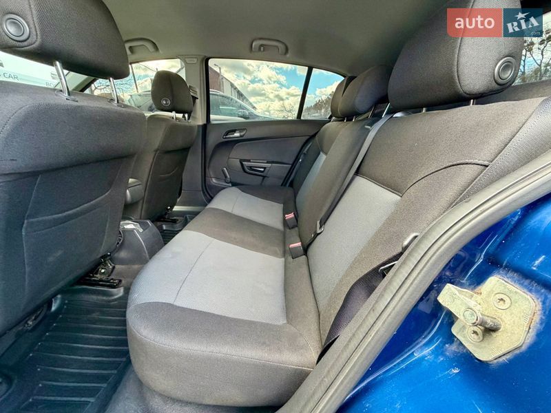 Хэтчбек Opel Astra 2004 в Виннице