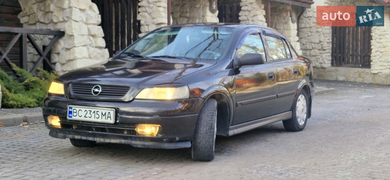 Седан Opel Astra 2006 в Львове