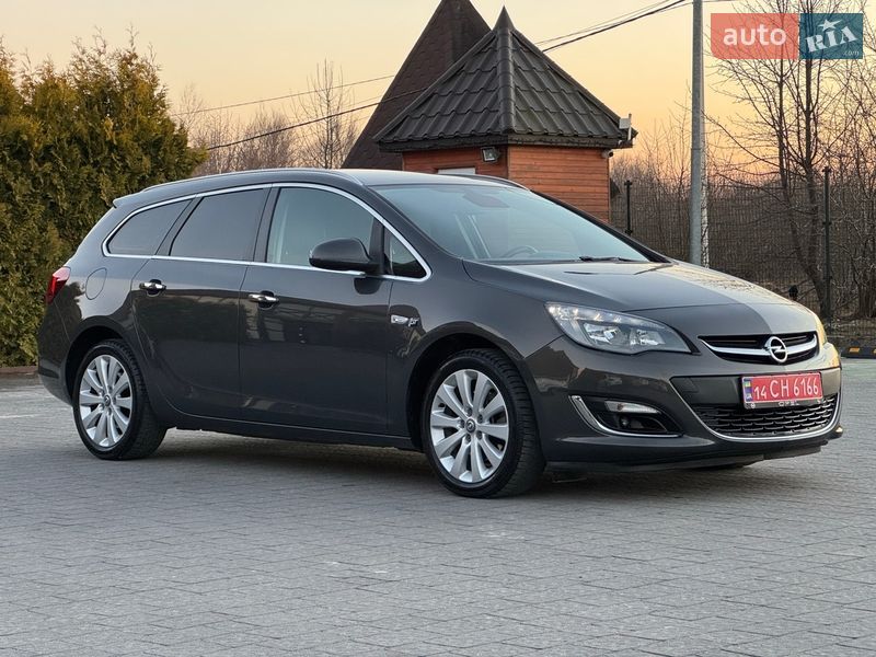 Универсал Opel Astra 2013 в Стрые