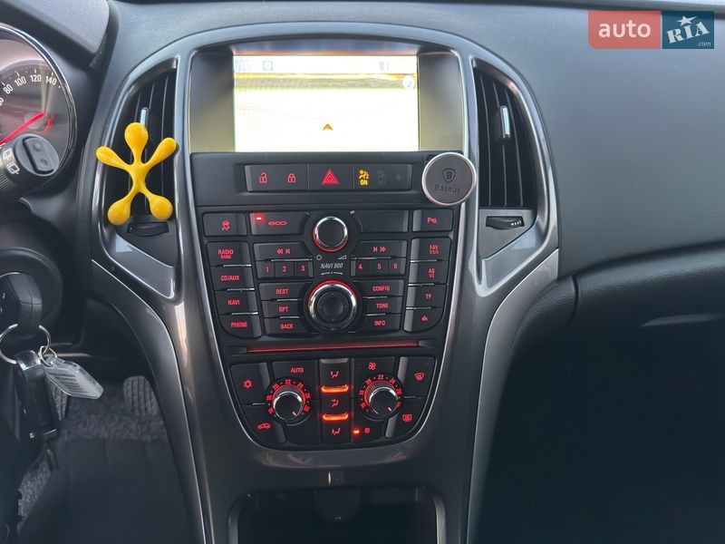 Универсал Opel Astra 2013 в Стрые