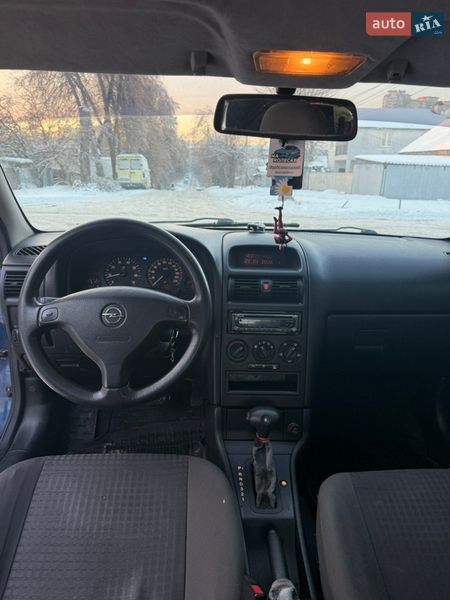 Седан Opel Astra 2003 в Киеве